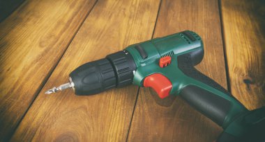 Tablo üzerinde yeni tornavida