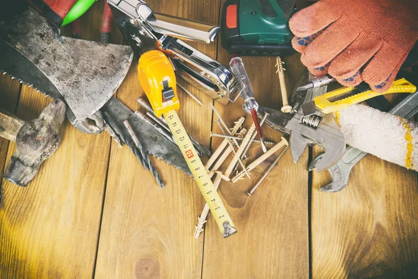 Başka bir binadaki aletleri kümesi