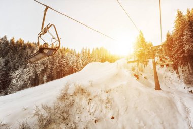 Empy teleferik dağlarda
