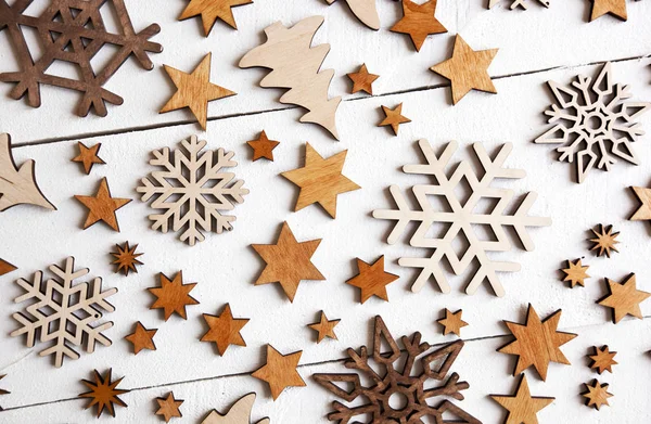 Krásné vánoční pozadí se spoustou malých dřevěných de — Stock fotografie