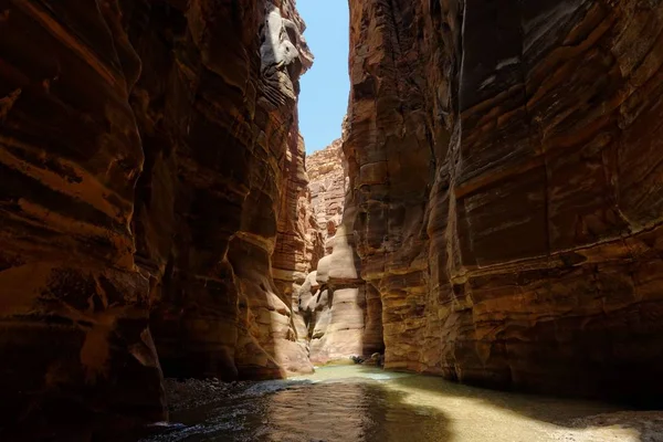 Falésias Panorâmicas Riacho Wadi Mujib Jordânia — Fotografia de Stock