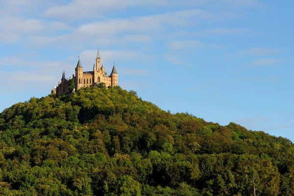 Majestic Hohenzollern Kastély Tetején Mount Hohenzollern Napnyugtakor Németország — Stock Fotó
