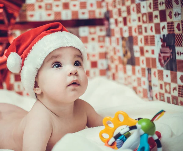 Lindo bebé en santa hat — Foto de Stock