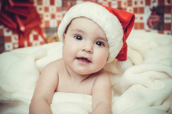 Lindo bebé en santa hat — Foto de Stock
