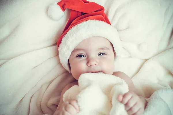 Lindo bebé en santa hat — Foto de Stock