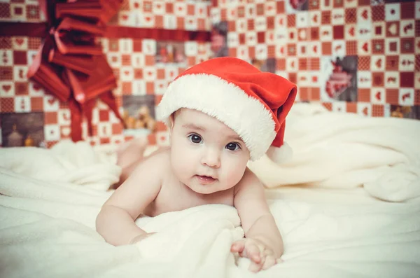 Lindo bebé en santa hat — Foto de Stock