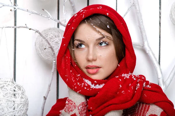 Beautiful Young Caucasian Model Red Scarf Her Face Her Face — Stock Photo, Image