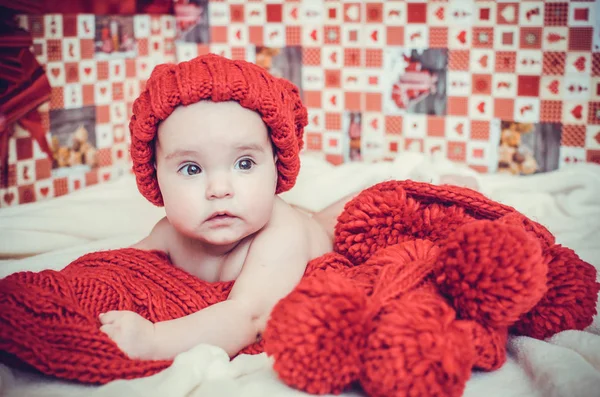 Little Beauty Baby Red Hat — Stock Photo, Image