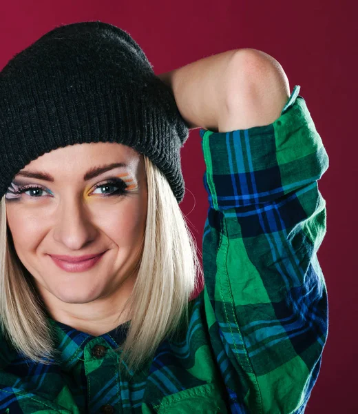 Retrato Una Chica Hermosa Caucásica Mujer Sombrero Muestra Emoción Cara — Foto de Stock