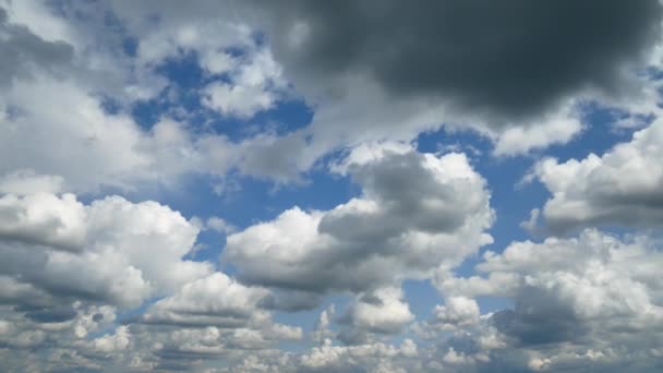 Tijdspanne van bewegende wolken — Stockvideo