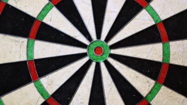 Dart boğaya aşık. Tam olarak hedef, spor ve iş motivasyon