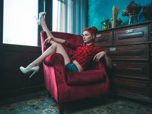 Krásná Dívka Krásný Úsměv Smích Pinup Stylu — Stock fotografie