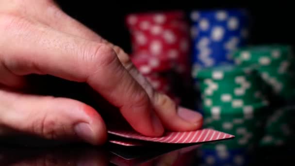 Rei e ás na mão, mão bem sucedida no poker — Vídeo de Stock