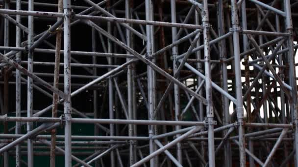 Reconstruction du bâtiment, structures de soutien pour les travaux en haute altitude — Video