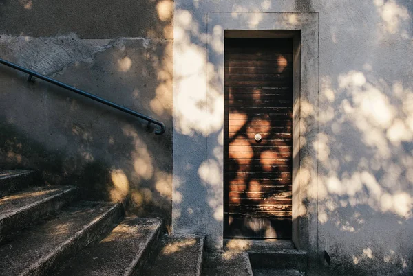 Marsilya'daki kapı — Stok fotoğraf