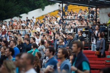Konser görüşme eğlenceli canlı açık hava etkinliği