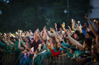 Konser görüşme eğlenceli canlı açık hava etkinliği