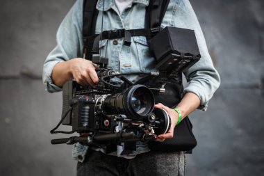 Büyük fotoğraf makinesi ile video Kameraman filmi olay