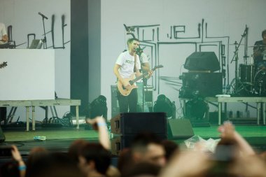 Noize MC rap ve rock şarkıcısı oynamak açık hava konseri