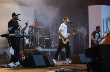 Noize MC rap ve rock şarkıcısı oynamak açık hava konseri