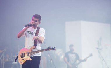 Noize MC rap ve rock şarkıcısı oynamak açık hava konseri