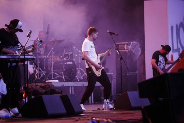 Noize MC rap ve rock şarkıcısı oynamak açık hava konseri