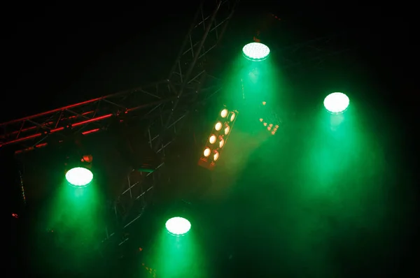 Massive concert lighting installation with bright lights — Stock Photo, Image