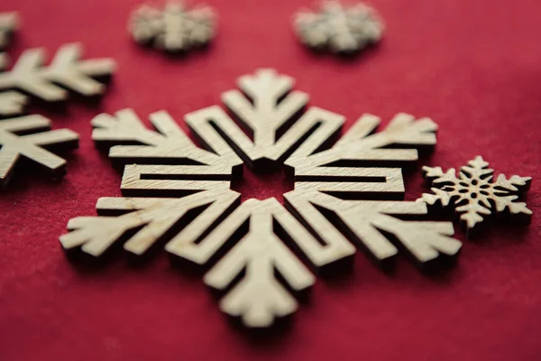 Fiocco Neve Legno Lavorato Mano Vigilia Natale Decorazione Casalinga Fiocchi — Foto Stock