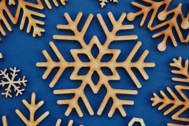 Kış tatilleri için el yapımı kırsal dekor