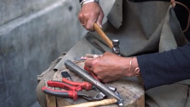 Genova Italy May 2019 Handmade Jewelry Production Master Makes Copper — Stock Video