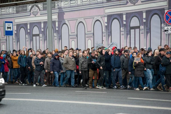 2017 - OUTUBRO 7, Rússia Moscou: multidão de russos — Fotografia de Stock