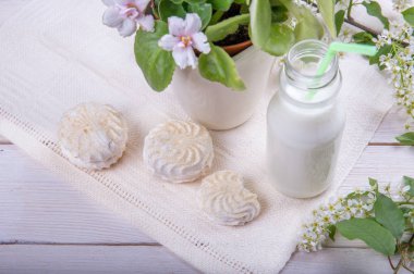 Natürmort marshmallow ile.