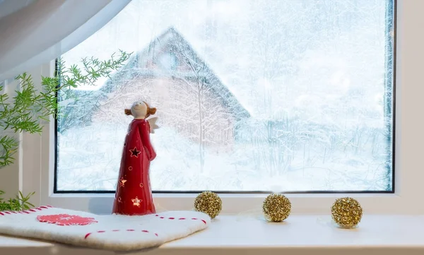 크리스마스 배경, 겨울 창, 크리스마스 장식. — 스톡 사진