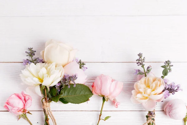 Flor Festiva Inglés Rosa Composición Sobre Fondo Blanco Vista Superior — Foto de Stock