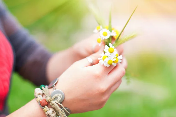 Bouquet of Wild Flowers in Woman's Hands. — Stock Photo, Image