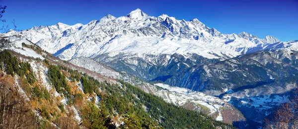 Spektakulärer Chalaadi-Gletscher — Stockfoto