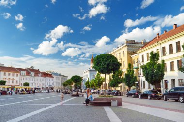 Belediye Meydanı Pilies Sokağın sonundaki