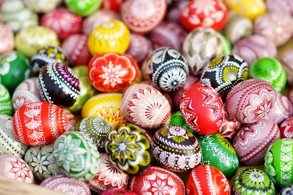 Coloridos huevos de Pascua — Foto de Stock