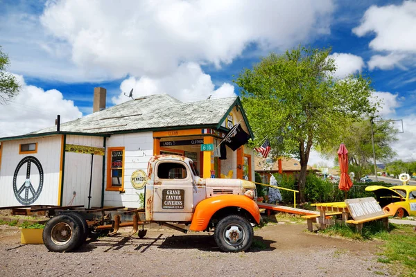 Route 66 dekorációk Seligman — Stock Fotó