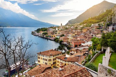 Bir Limone sul Garda güzel manzara