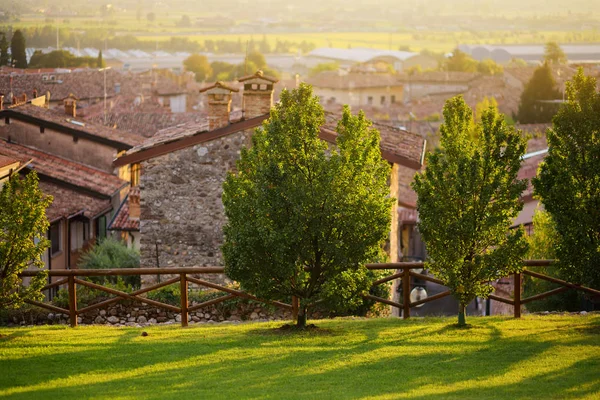 Západ slunce na Lonato del Garda — Stock fotografie