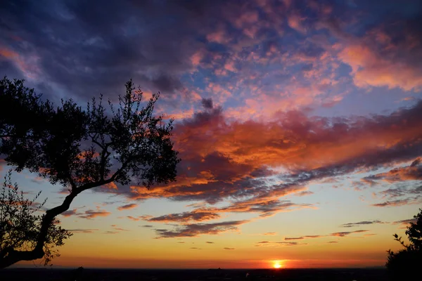 Dramatische zonsondergang hemel — Stockfoto