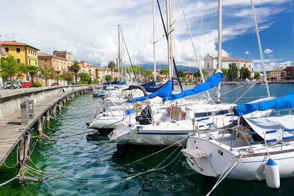 Hermosa vista de Toscolano-Maderno —  Fotos de Stock