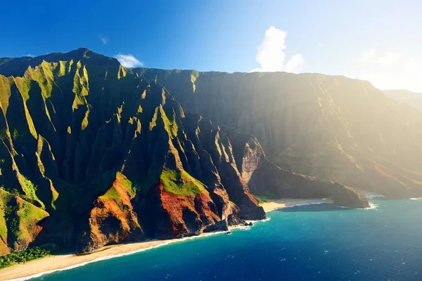 Côte spectaculaire de Na Pali — Photo