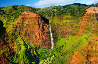 Waimea Canyon içine çarpıcı görünümü 