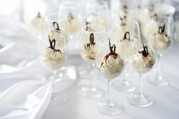 Traditional italian cream cheese dessert — Stock Photo, Image