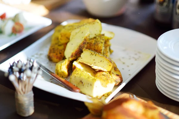 Diferentes tipos de lanches de vinho — Fotografia de Stock