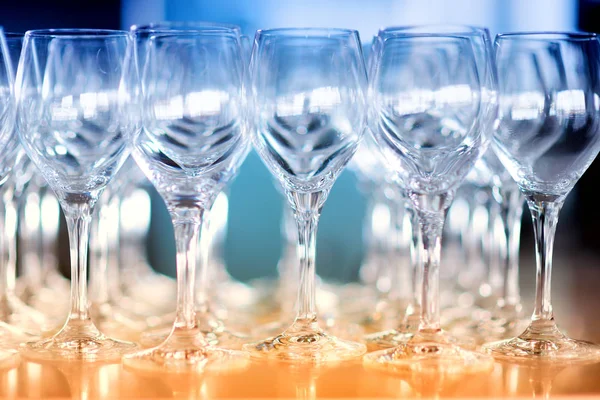 Lots of empty wine glasses — Stock Photo, Image