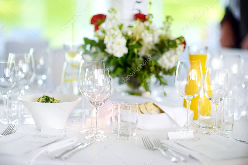 Beautiful table setting 