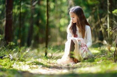  malzeme çekme çiçekler kızın 